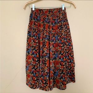 Vintage floral skirt size M